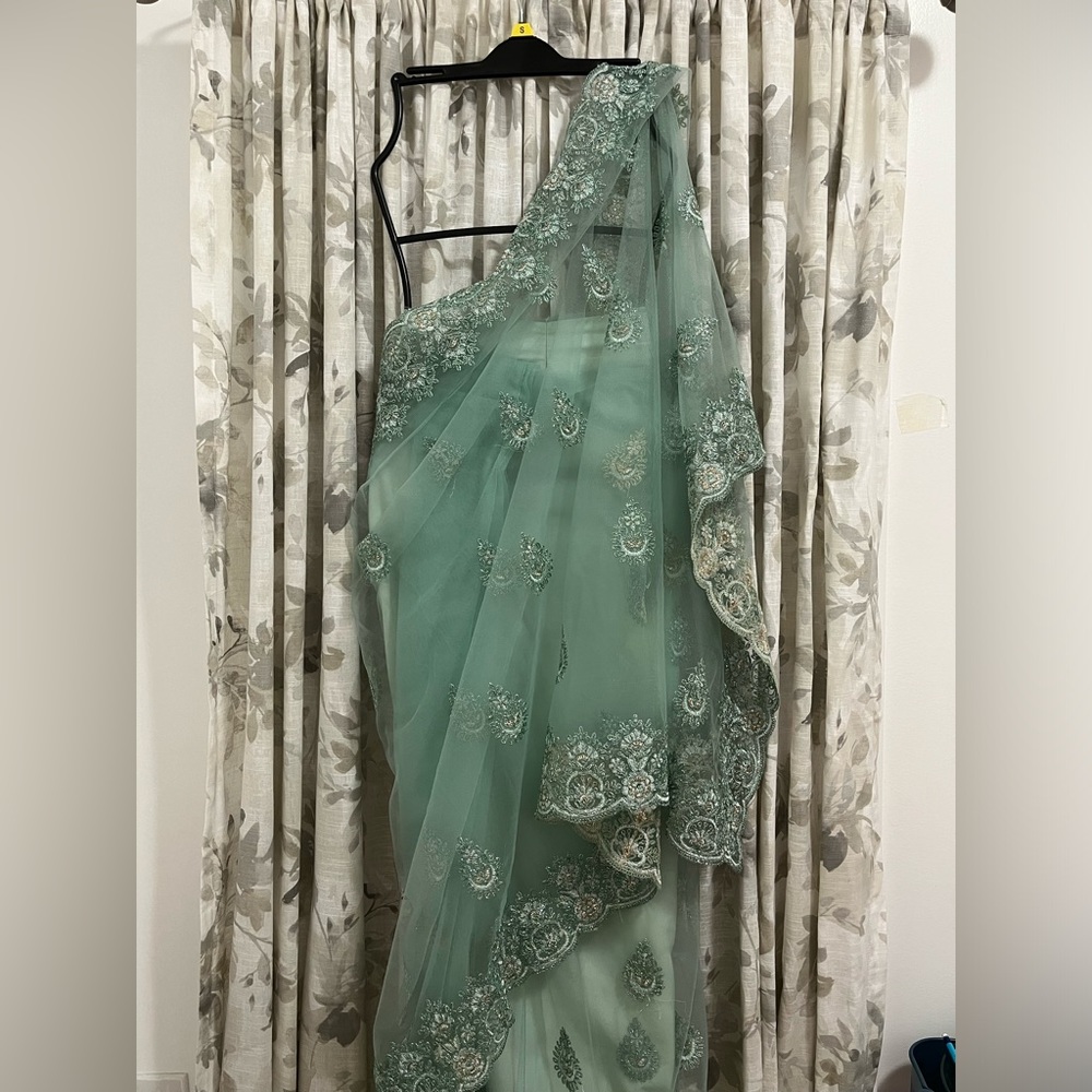 Pre-Stiched Saree